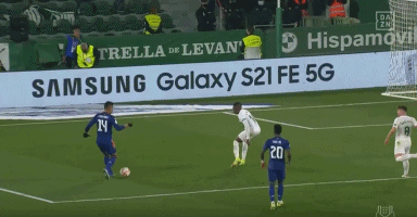 战术革命！科尔主动拆散库里格林组合，勇士进攻瞬间流畅，雄鹿惨成试验品