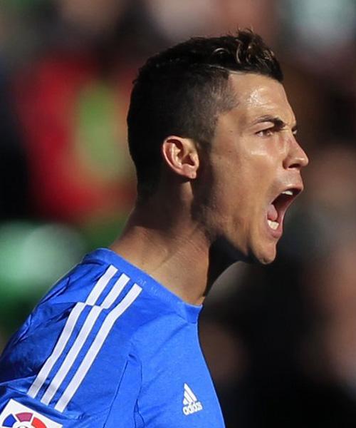 英超赛季走势分析 豪门稳定性与黑马成色评估